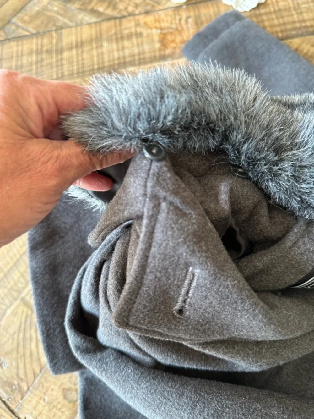 Girls' Double-Breasted Gray Wool-Blend Coat with Faux Fur Collar